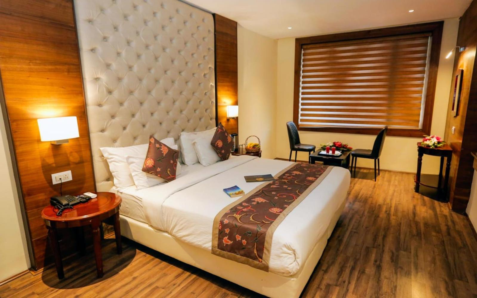Hotel The Residency Srinagar Exterior foto