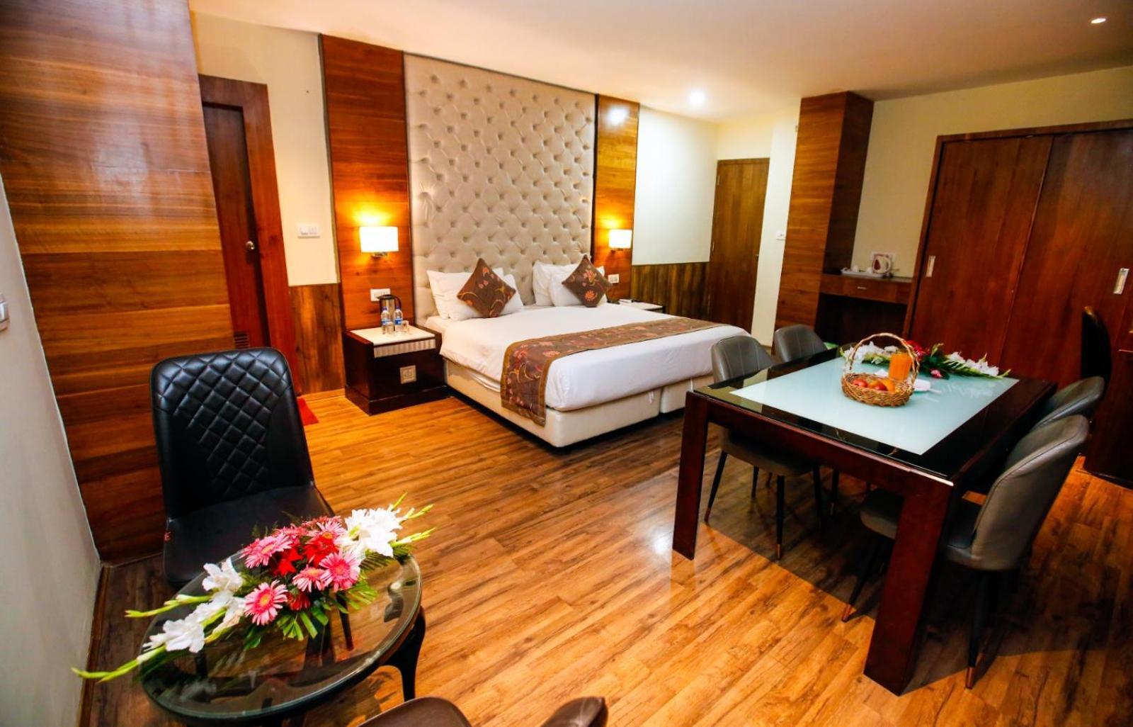 Hotel The Residency Srinagar Exterior foto