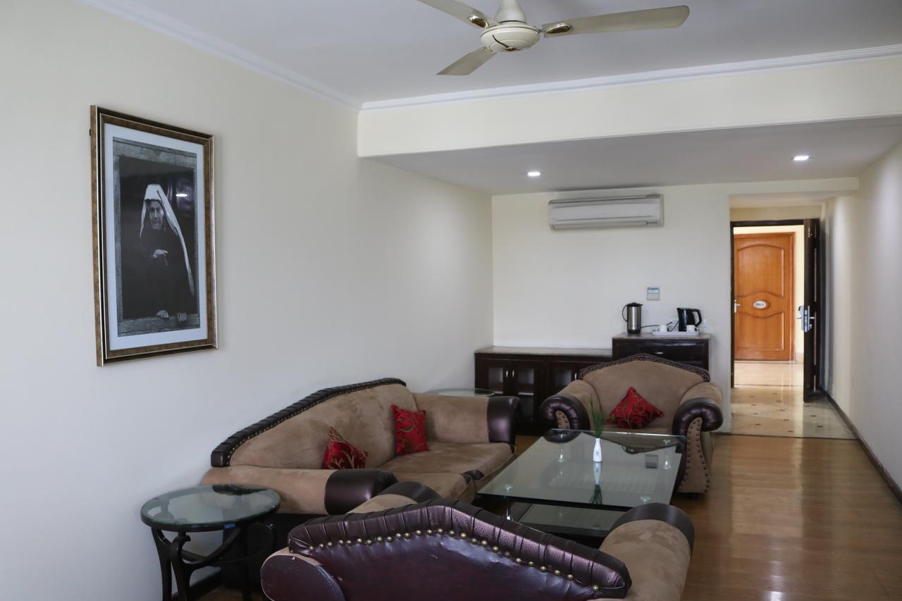 Hotel The Residency Srinagar Exterior foto