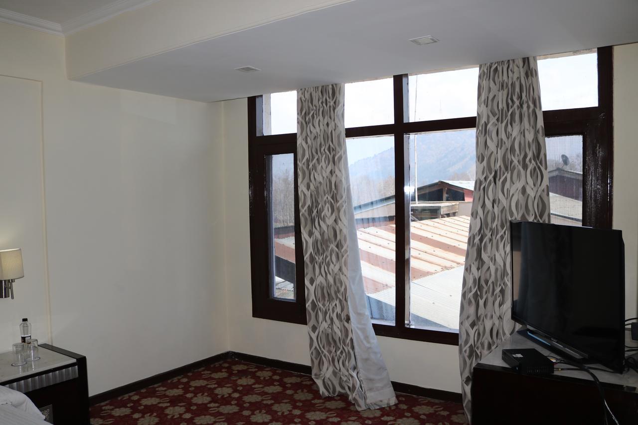 Hotel The Residency Srinagar Exterior foto